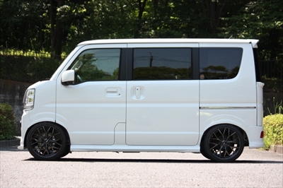 エブリイワゴン DA17W 標準ルーフ用ゲートスポイラー | Autostyle