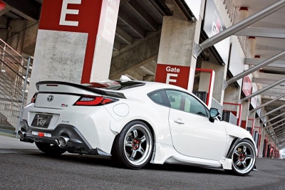 ZN8 GR86 リアオーバーフェンダー | Autostyle