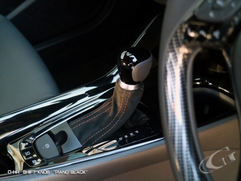 CHR 前期 ZYX10/NGX50 ウルトラスウェードシフトブーツ ステッチカラー：ブラウン シフト、ブレーキブーツ交換　86カスタム ウルトラスエードが渋い60歳過ぎての86乗り