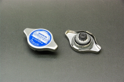 当時物　TRD ラジエーターキャップ AE86 20ソアラ　70スープラ等 当時物 TRD ラジエーターキャップ AE86 20ソアラ 70スープラ等